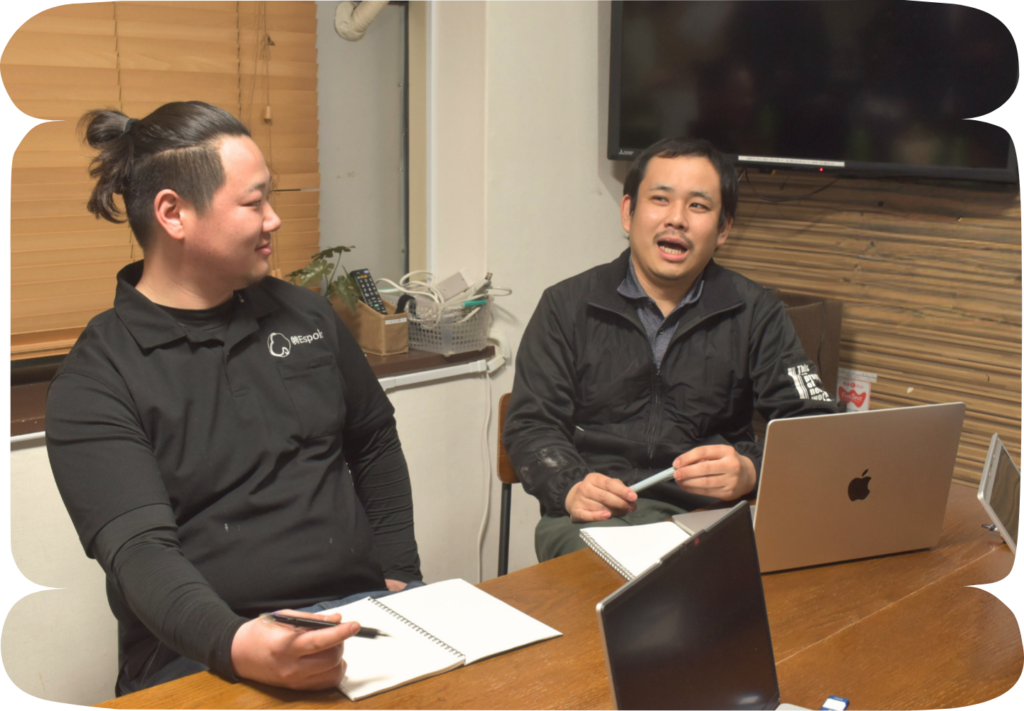 仕事内容と現場でのやりがいを語る建設事業スタッフ達